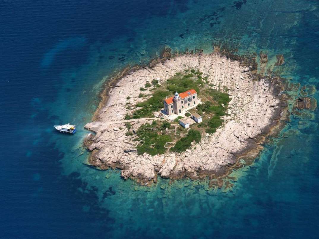 island image